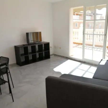Lovely Penthouse In Front Of The With Free Parking Apartament Malaga