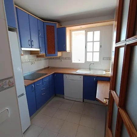 Apartament Lovely Penthouse In Front Of The With Free Parking