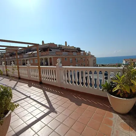 Lovely Penthouse In Front Of The With Free Parking Apartament Malaga